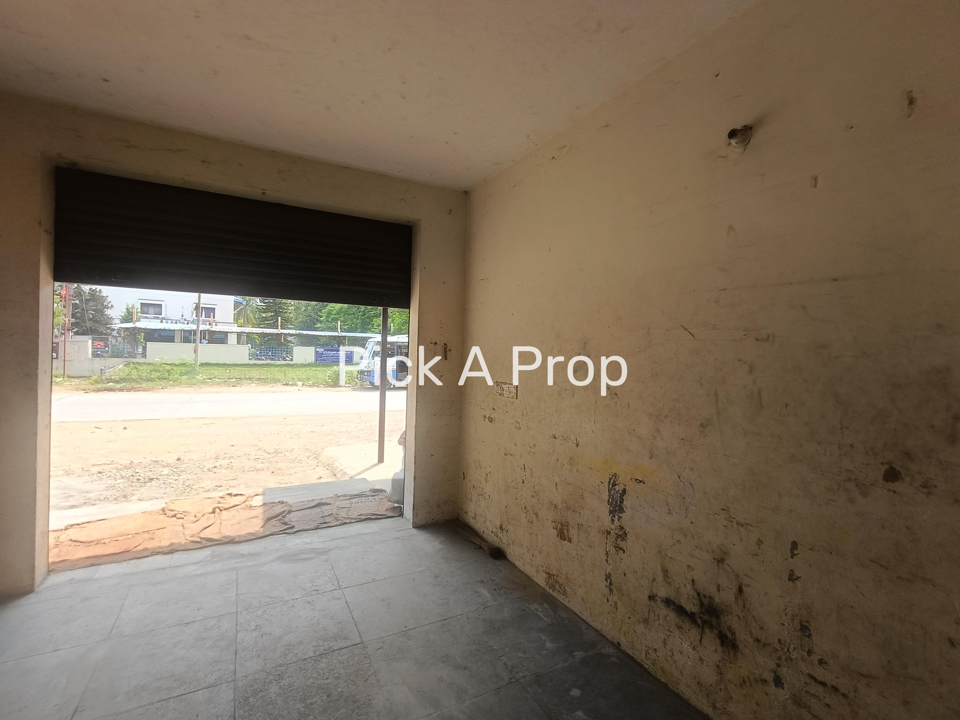 Commercial Shops for Rent, Commercial Shops for Rent in Maraimalai Nagar
